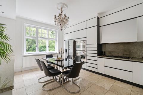 4 bedroom apartment to rent, Bracknell Gardens, London, NW3