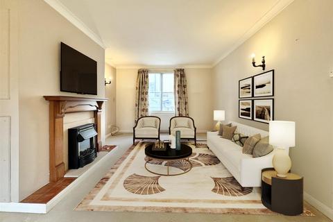 2 bedroom flat for sale, Central Cirencester