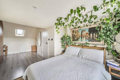 2 bedroom flat for sale, Trinity Road, Tooting Bec, London, SW17