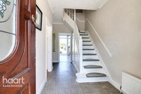 Headley Drive, Gants Hill