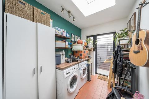 75 Cooks Spinney, Harlow, CM20 3BL