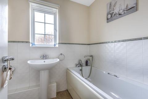 undefined, Chatsworth Park,  Winnersh,  RG41