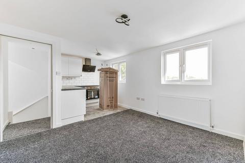 undefined, Crossways Road, Mitcham, CR4