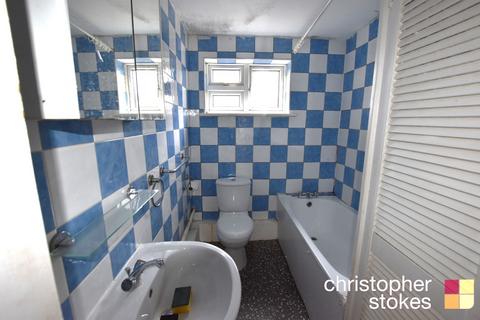 17, Heaton Court High Street, Cheshunt, Waltham Cross, EN8 0AD