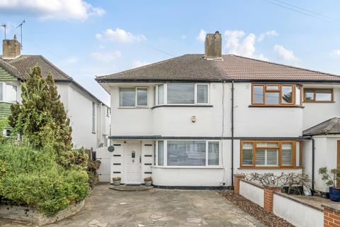 41 Springfield Gardens, Ruislip, HA4 9TX