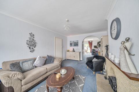 41 Springfield Gardens, Ruislip, HA4 9TX