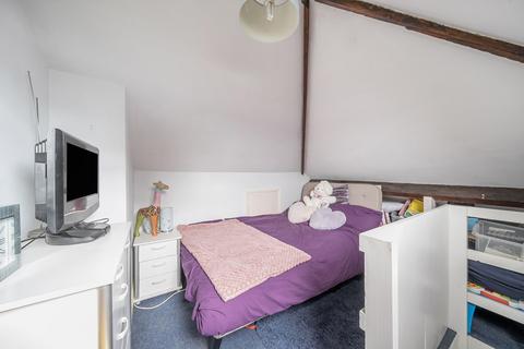 41 Springfield Gardens, Ruislip, HA4 9TX