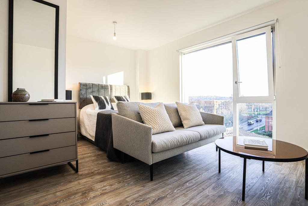 Apartment in Sheffield, South Yorkshire - View 3