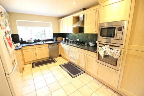 27 Trenear Close, Orpington, BR6 9XT