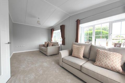 2 bedroom park home for sale, Brownfield Gardens, Maidenhead