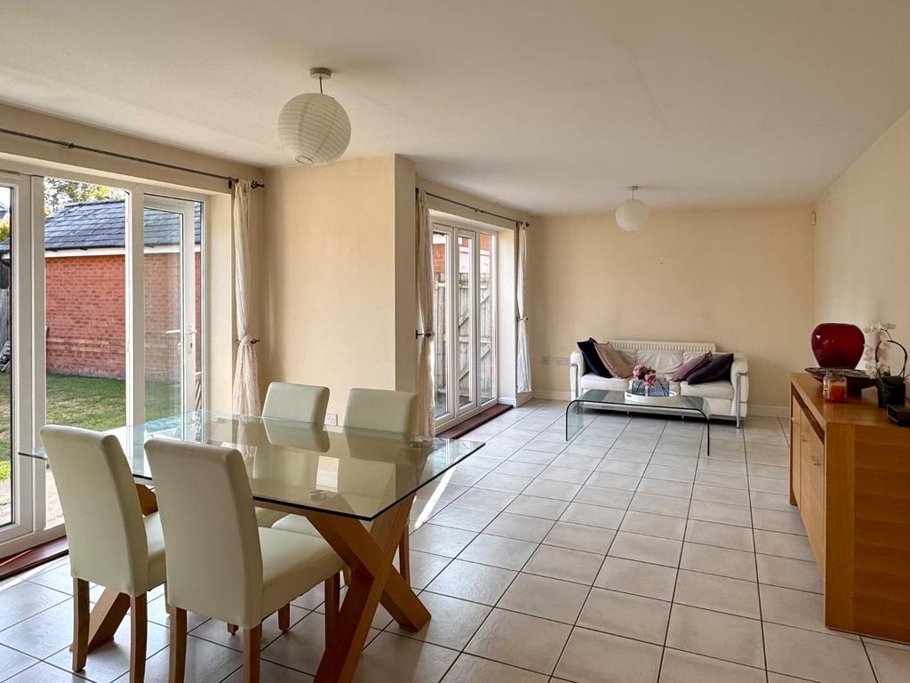 Kitchen/Living/Dining