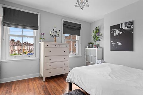 15 Reventlow Road, London, SE9 2DJ