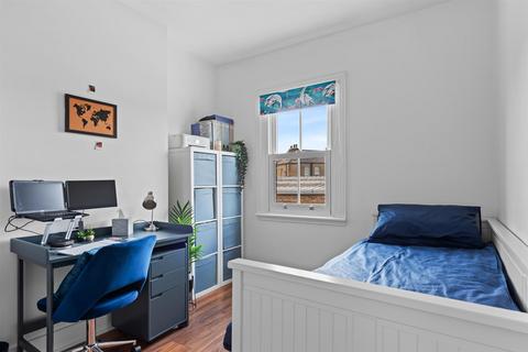 15 Reventlow Road, London, SE9 2DJ
