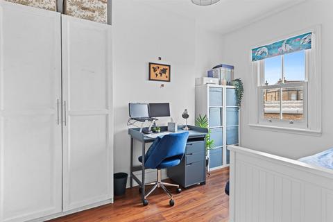 15 Reventlow Road, London, SE9 2DJ