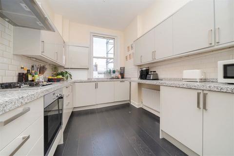 3 bedroom flat for sale, Brechin Place, London SW7
