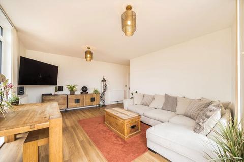 undefined, Hatton Road, Wembley HA0