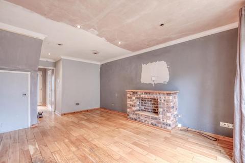 2 bedroom semi-detached house for sale, Highdown Crescent, Shirley, B90