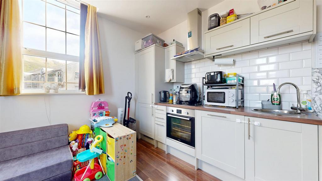 8-Yew-Tree-House-08262025 114221.jpg