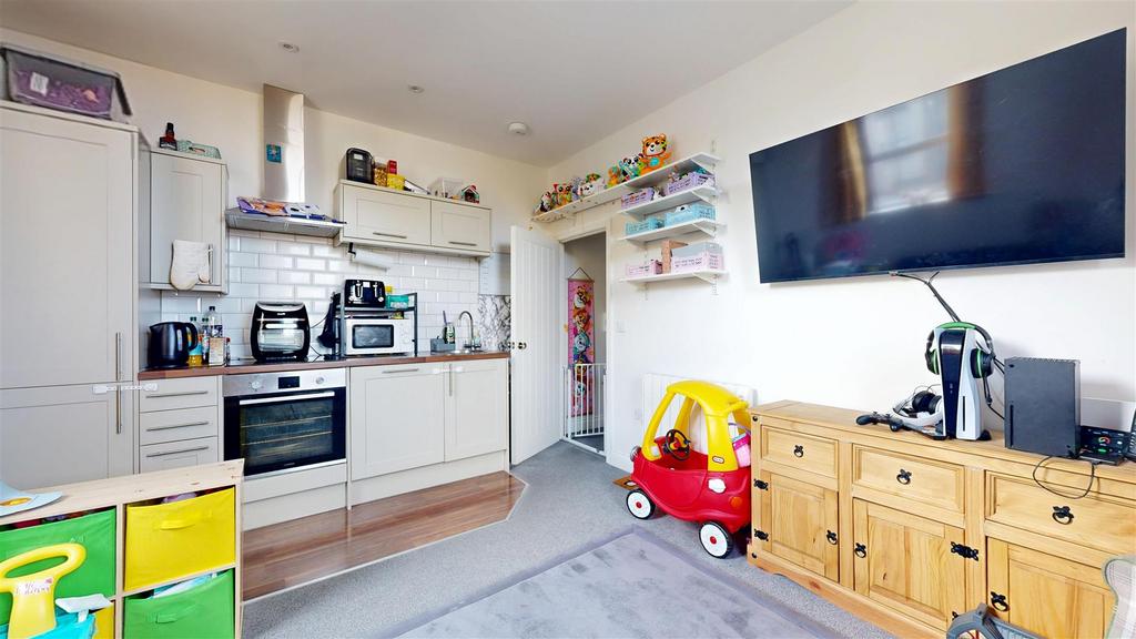 8-Yew-Tree-House-08262025 114241.jpg