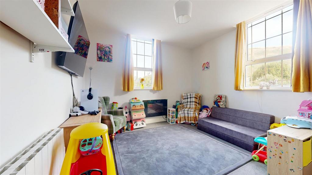 8-Yew-Tree-House-08262025 114159.jpg
