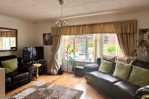 3 bedroom semi-detached house for sale, Hawthorne Avenue, Penarth