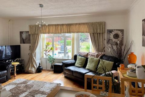 3 bedroom semi-detached house for sale, Hawthorne Avenue, Penarth