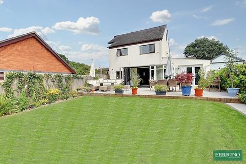 4 bedroom detached house for sale, (4 Beds - Landscaped Garden), Bilson, Cinderford, Gloucestershire. GL14 2LJ