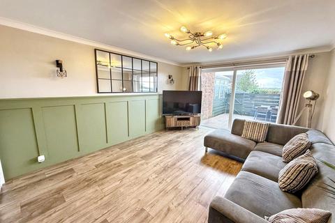 14 Cambria Green, South Hylton, Sunderland, SR4 0NN