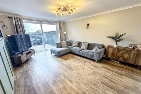 14 Cambria Green, South Hylton, Sunderland, SR4 0NN