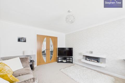 6 Bowgreave Close, Blackpool, FY4 5RD