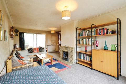 19 Broadmead, Hitchin, SG4 9LU