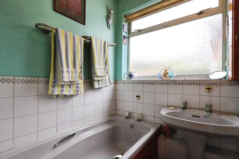 19 Broadmead, Hitchin, SG4 9LU