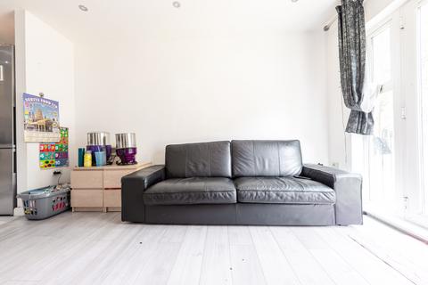 2 bedroom flat for sale, Conisbrough Keep, Coventry CV1