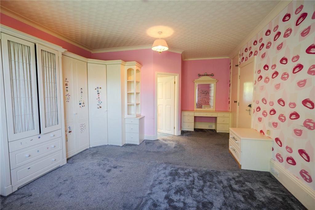 Bedroom 1 (2)