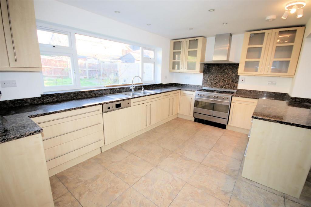 Fitted Kitchen