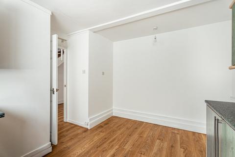 31 White Beams, Park Street, St Albans, AL2 2RT