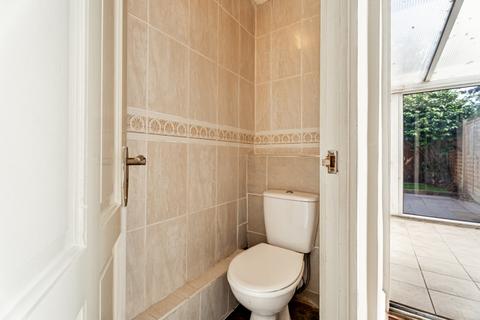 31 White Beams, Park Street, St Albans, AL2 2RT