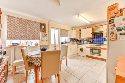 3 bedroom terraced house for sale, Virginia Close, New Malden, KT3