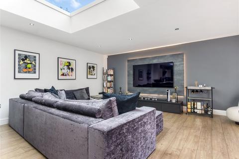 3 bedroom apartment for sale, Islington High Street, London, N1