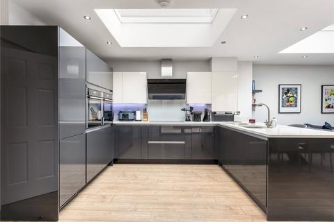 3 bedroom apartment for sale, Islington High Street, London, N1
