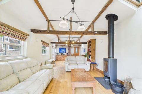 12 Gretton Road, Nottingham, NG3 5JT