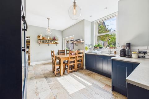 12 Gretton Road, Nottingham, NG3 5JT
