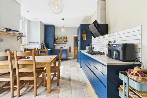 12 Gretton Road, Nottingham, NG3 5JT