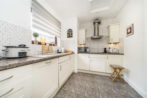 2 bedroom flat for sale, Wapping Lane, London E1W
