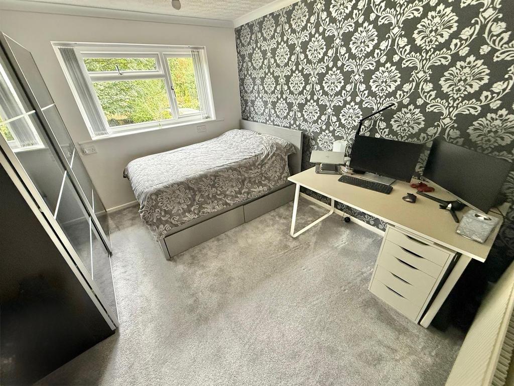 AR24 Bed2.jpg