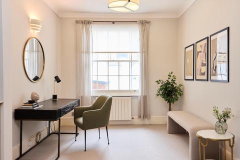 4 bedroom terraced house for sale, Ordnance Mews, St John's Wood NW8