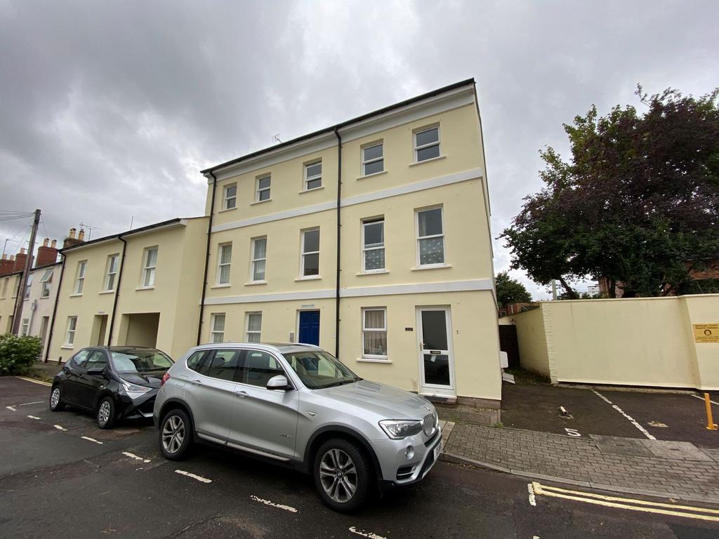 Gl50 1lr Park Street, Cheltenham GL50 1 bed apartment - £875 pcm (£202 pw)