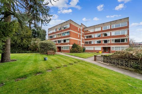 1 bedroom apartment for sale, Ground Floor Apartment, Shirley Court, Wardle Road, Sale