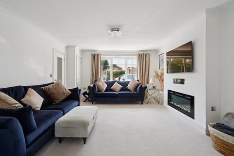 4 bedroom detached house for sale, Monument Lane, Chalfont St. Peter, Gerrards Cross, Buckinghamshire, SL9