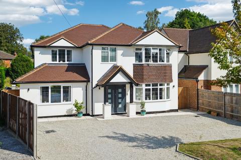4 bedroom detached house for sale, Monument Lane, Chalfont St. Peter, Gerrards Cross, Buckinghamshire, SL9
